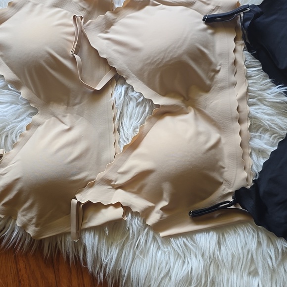 Set Of 3 New Scalloped Detailed  Smoothing Bra - Picture 3 of 8